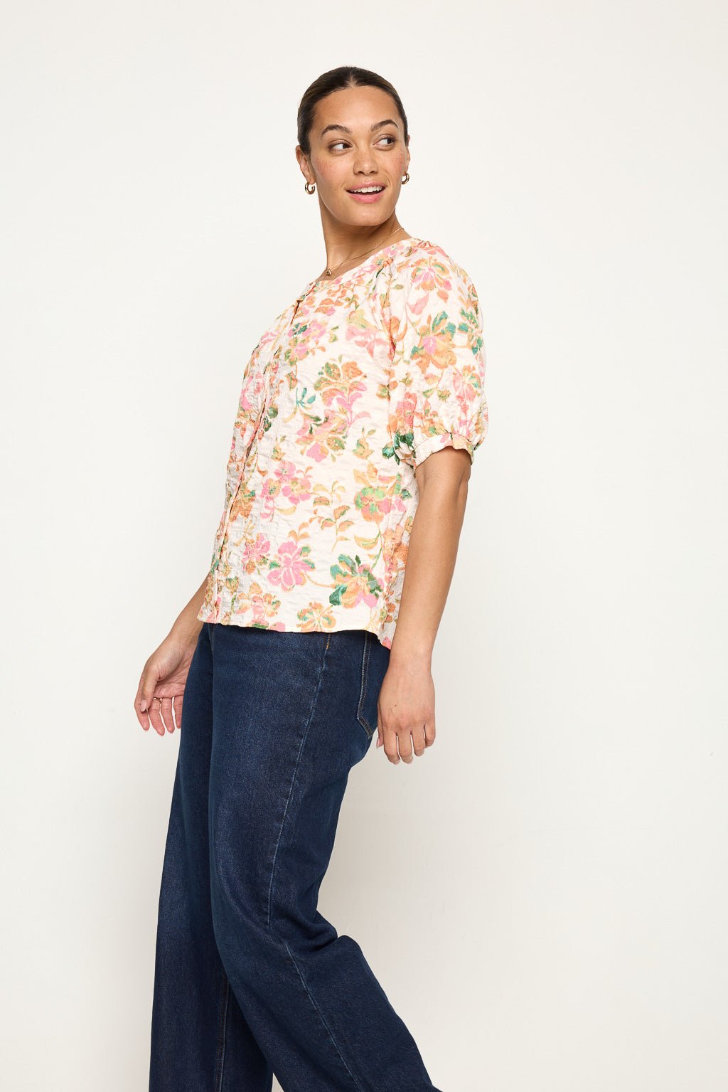 Image of West K Brielle Short Sleeve Round Neck Blouse Pink White Floral