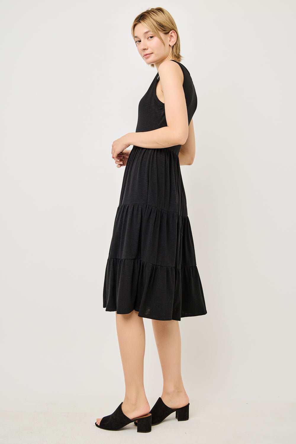 Image of West K Cecily Sleeveless Tiered Midi Dress Black