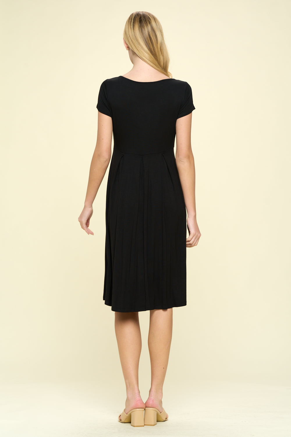 Claris A-line Knit Dress with Pockets