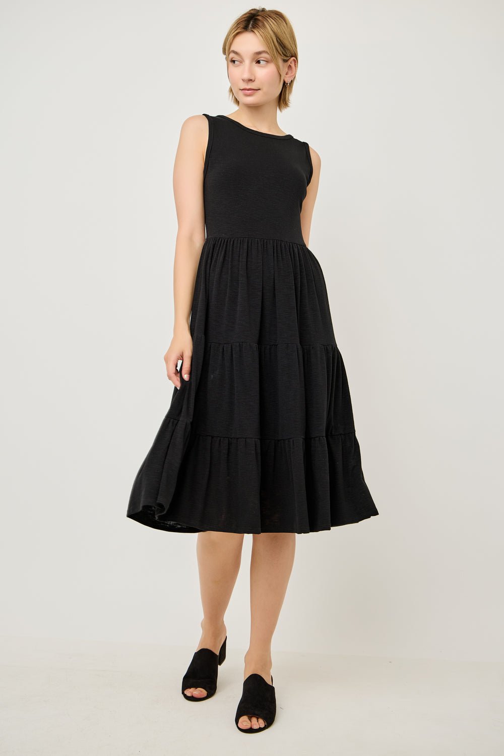 Image of West K Cecily Sleeveless Tiered Midi Dress Black
