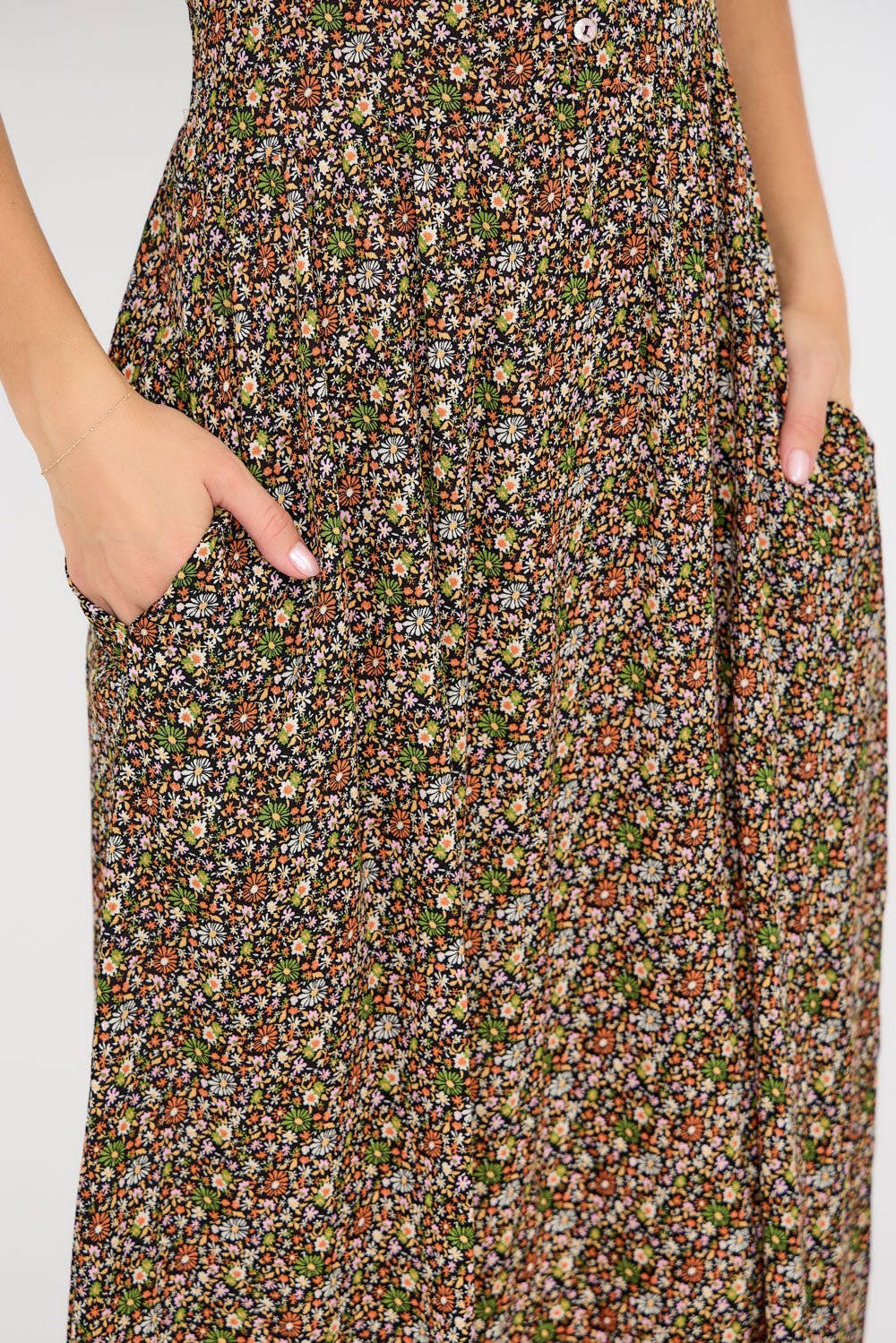 Image of West K Ingrid Flutter Sleeve Gauze Midi Dress Green Lavender Ditzy